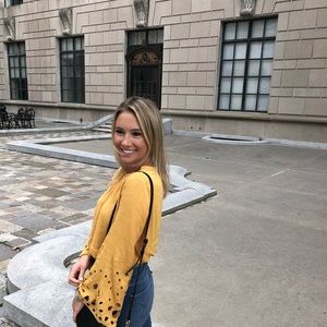 Meet your Posher, Ellie